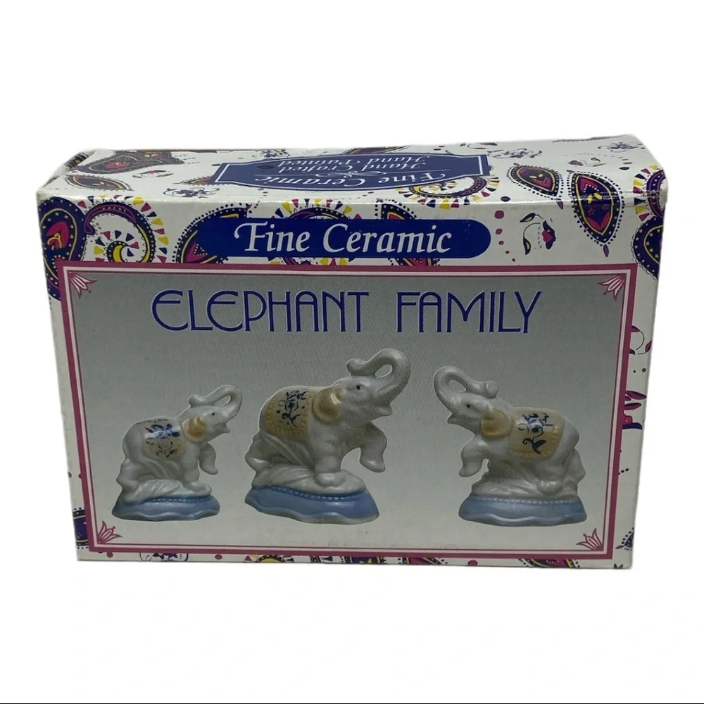Beautiful Vintage Set of 3 Family Elephants Hand Crafted Hand Painted
